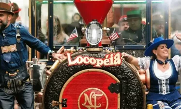 Oktoberfest Blumenau - Transporte ida e volta, saída de Florianópolis. Garanta seu Lugar, vem curtir a festa mais alemãs das América!