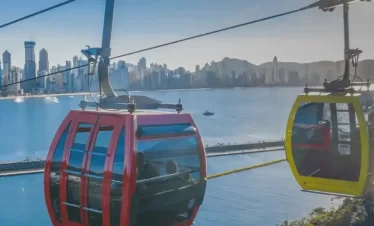 O Parque Unipraias é repleto de diversão para todas idades, aventura e paisagens deslumbrantes! Um parque natural em Balneário Camboriú...