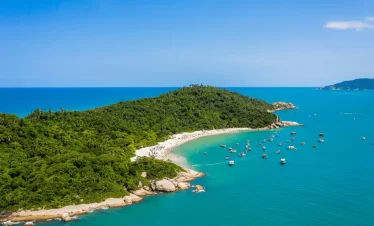 Ilha do Campeche: Um Tesouro Arqueológico no Paraíso Catarinense