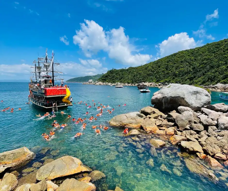 pirata de bombinhas passeio