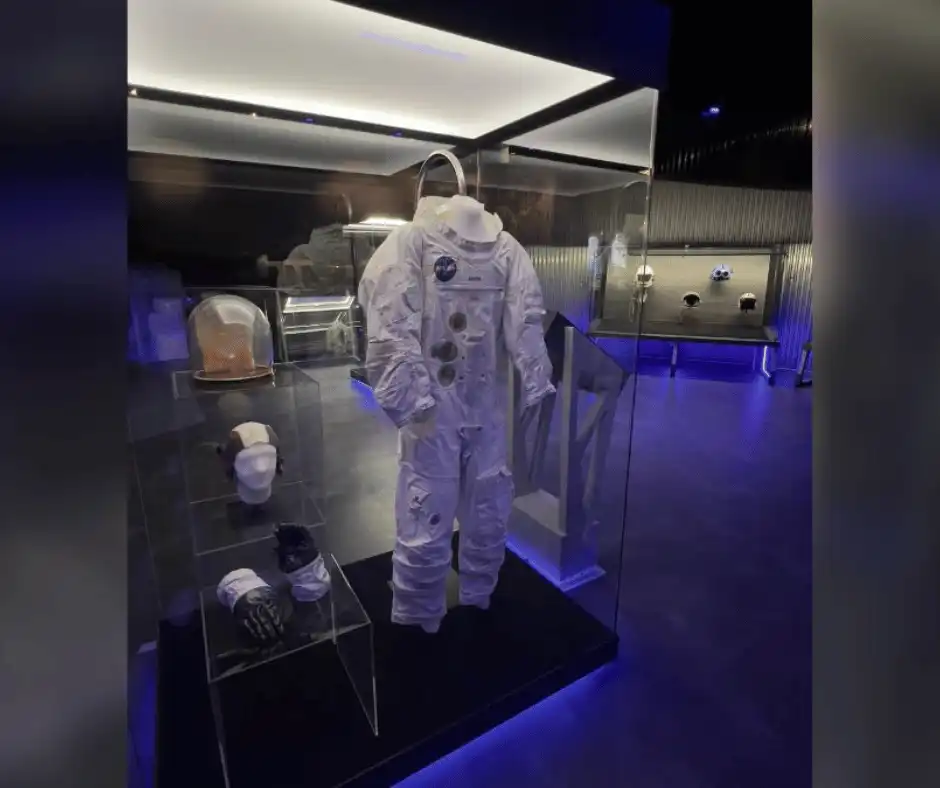 traje usado pelo segundo homem a pisar na Lua, valor estimado de 20 milhões de dólares