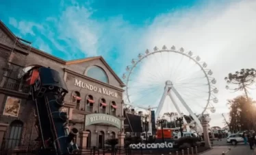 Roda Gigante de Canela. Uma deslumbrante vista 360° da Serra Gaúcha. Garanta seu Ingresso com Desconto na Compra Antecipada Online