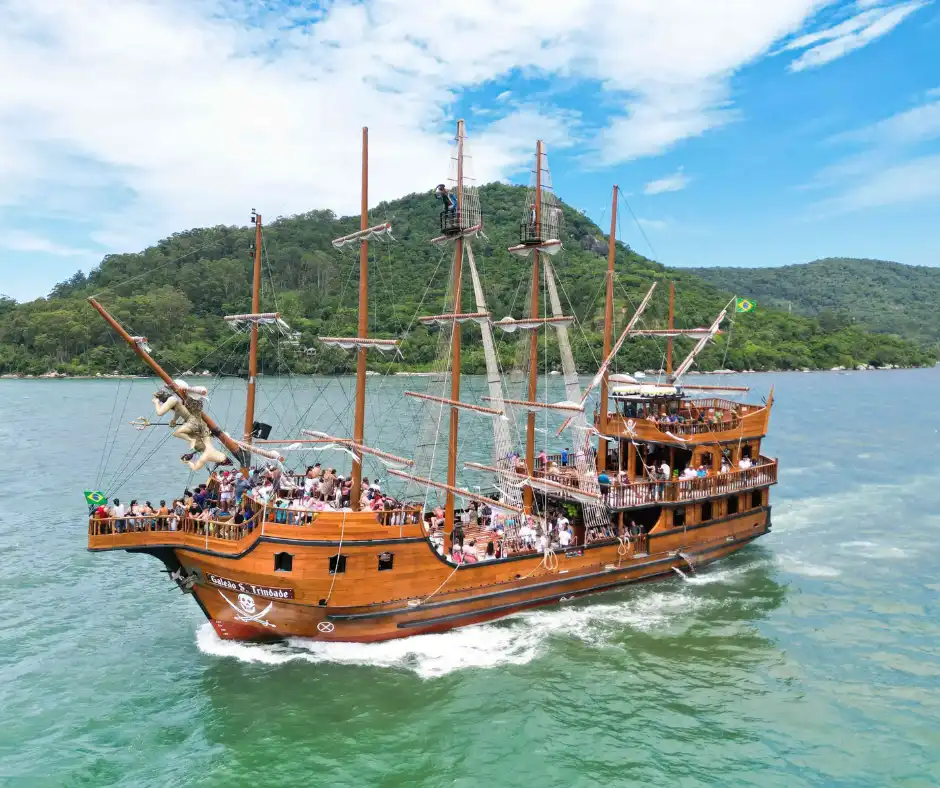 Barco Pirata Balneário Camboriú foto 3